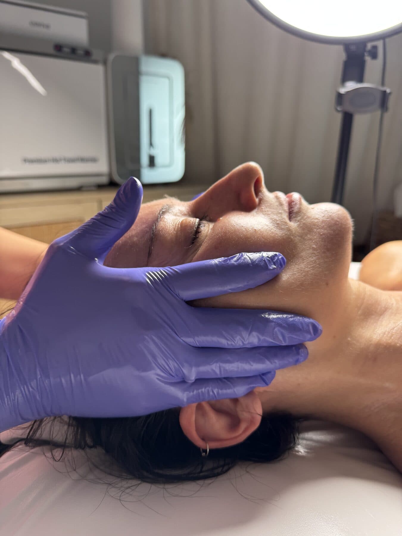 Dermaplane Glow Facial